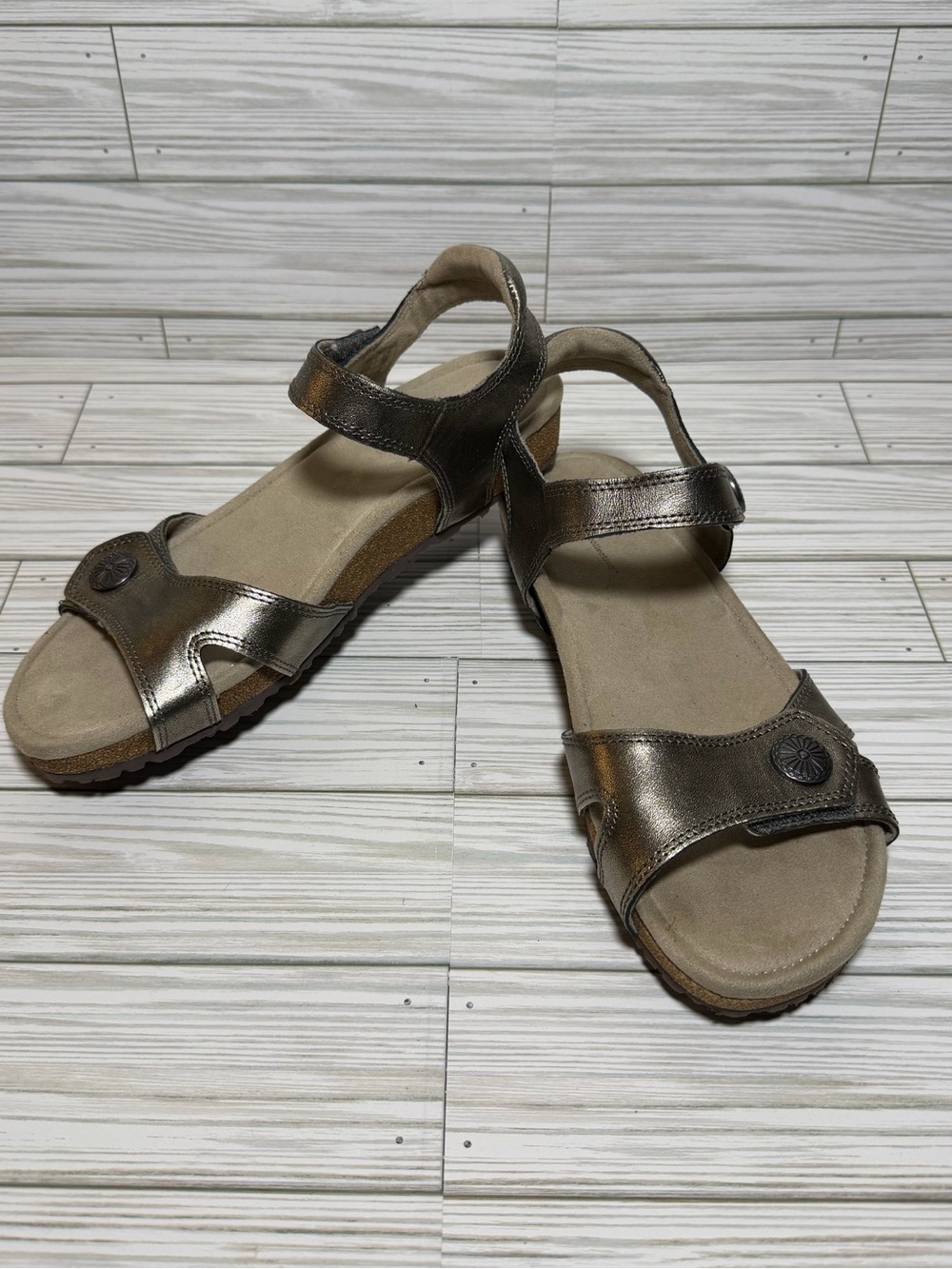 Taos Louise Bronze Metallic Leather Comfort Sandals Hook Loop Womens 9